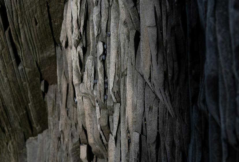 2vn evit kompren petra zo dindan an douar 1/4